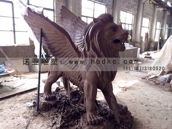 铜雕狮子寓意